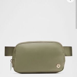 lululemon everywhere belt bag